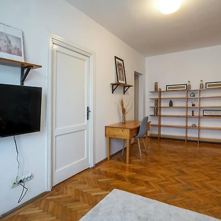 ブカレストApartament Universitate - Centrul Vechiアパートメント エクステリア 写真